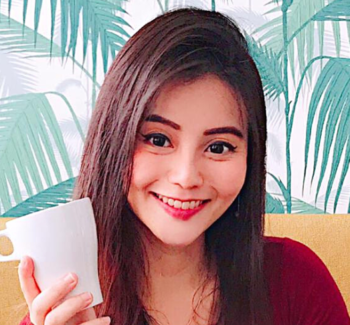 lady with a warm smile